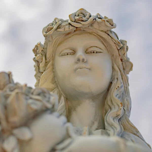 Angel & Bouquet of Flowers Memorial Statue - Image 4