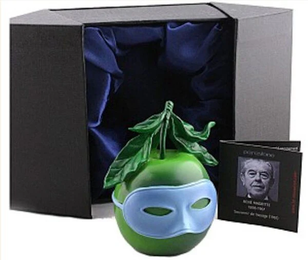 Art Memory of a Voyage by Magritte Statue - Image 3