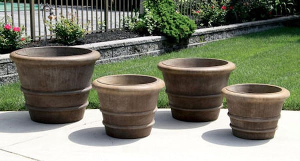 Cambridge Round Planter 24" - Image 3