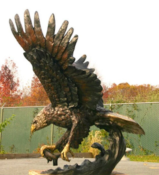 Eagle Catching A Fish Monument Bronze Statue - Image 2