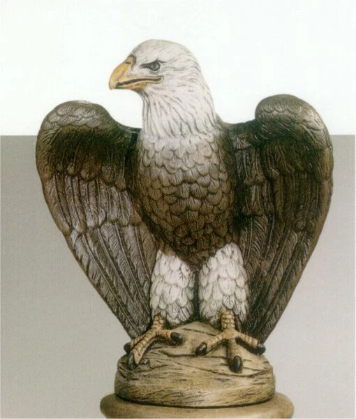 Eagle Facing Right Garden Statue Large Scale