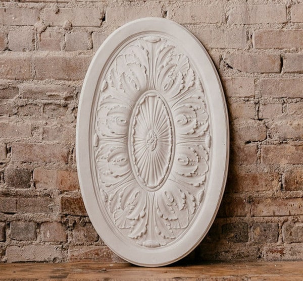 Florentine Oval Wall Hanging Medallion Sculpture - Image 3