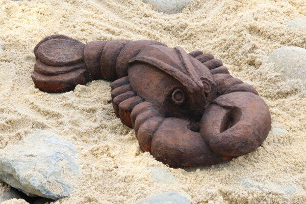 Get Cracking Lobster Sculpture - Image 2
