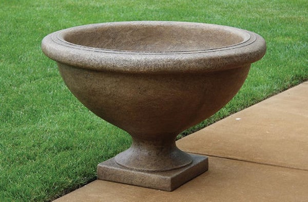 Bel Air Urn - Image 2