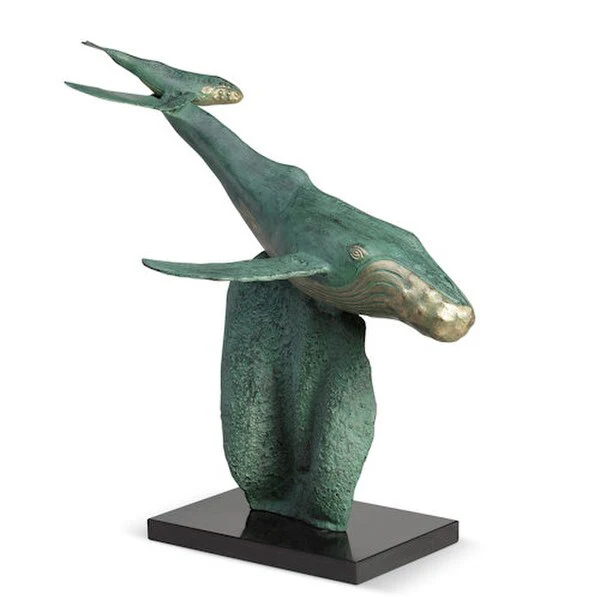Humpback Whale Diving Lesson Sculpture - Image 5