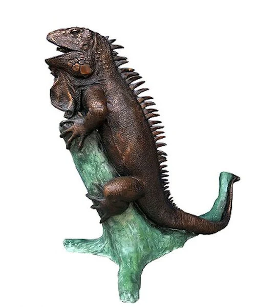 Iguana on Branch Piped Garden Statue