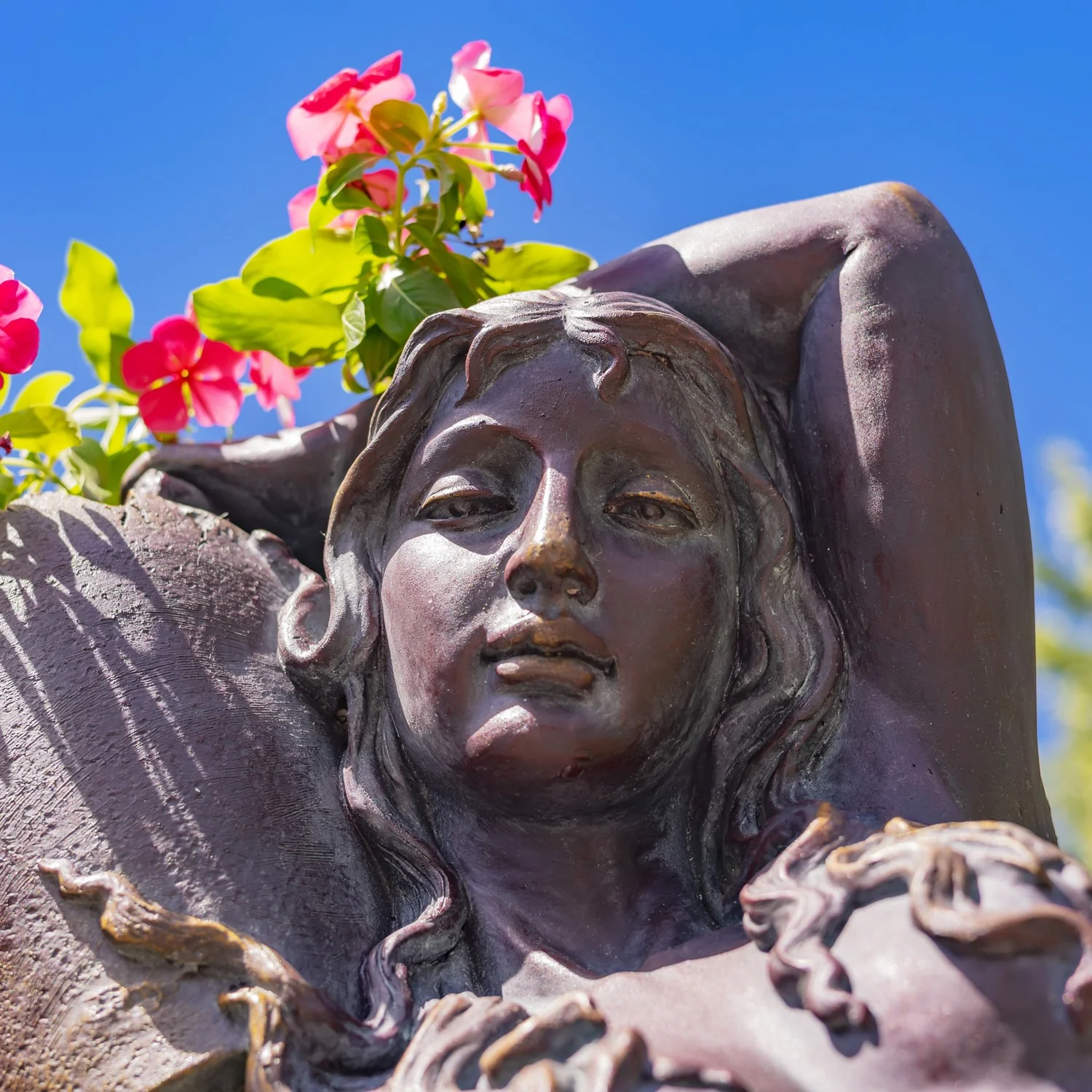 Kneeling Woman Rebecca Statue with Planter 44" High - Image 2