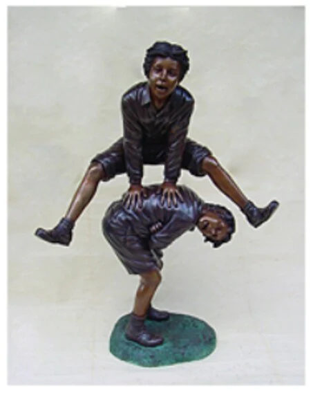 Leapfrog Boys Bronze Garden Sculpture - Image 2