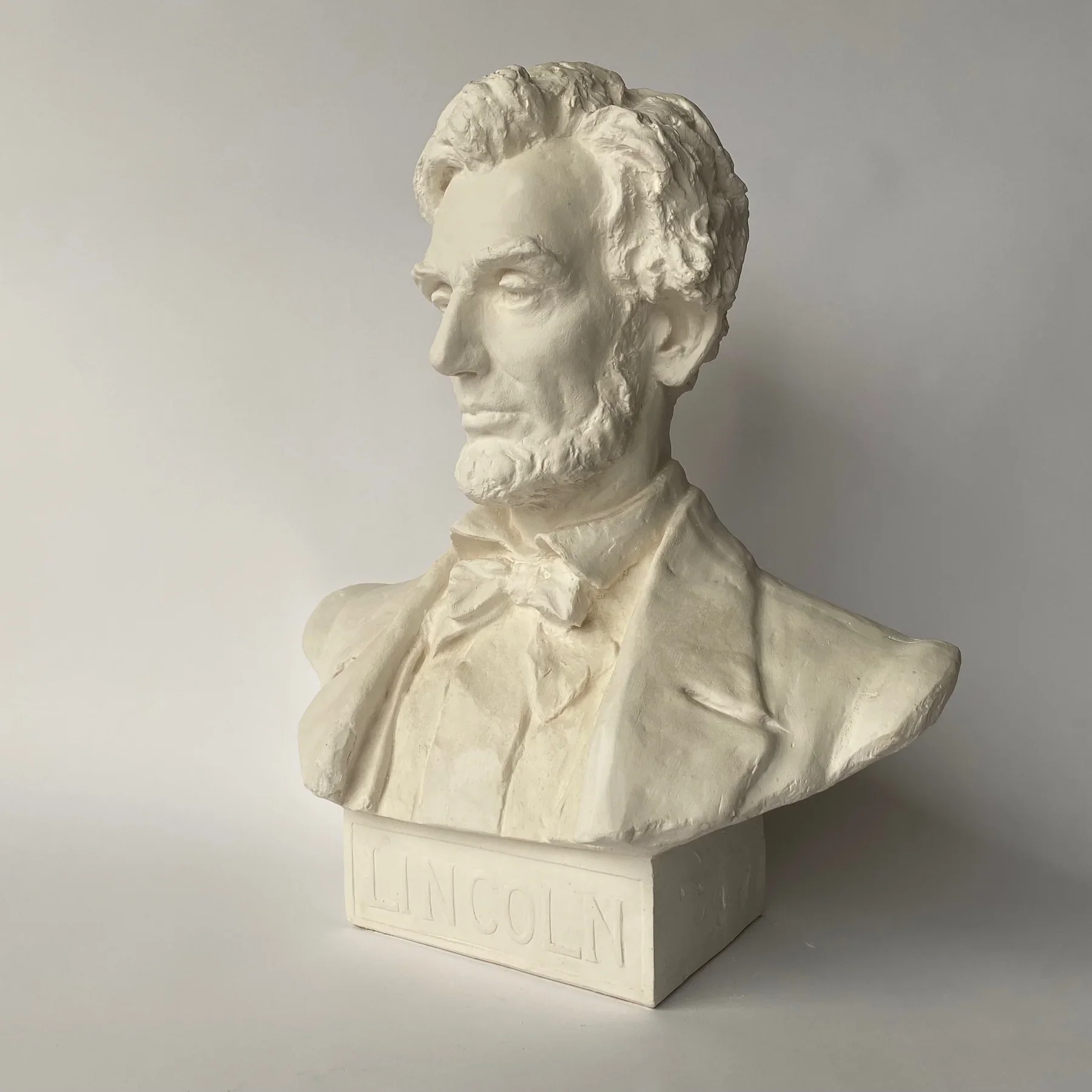 Abraham Lincoln Presidential Bust – Historic 24” Sculpture - Image 2