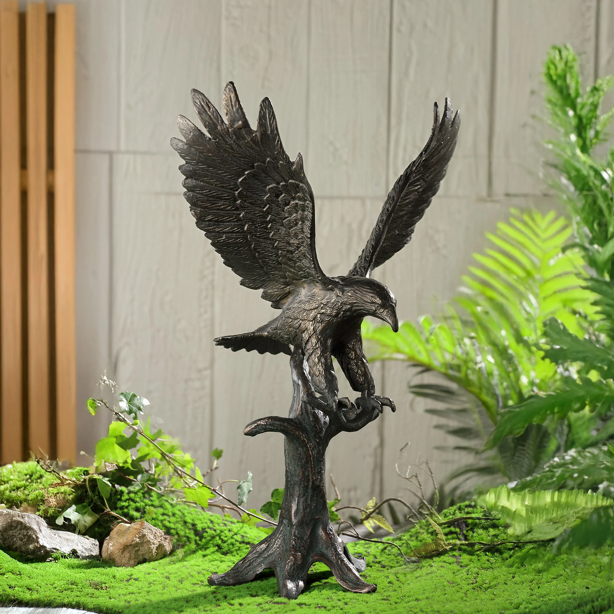 Majestic Landing Eagle Garden Sculpture – Aluminum 23.5" H - Image 7