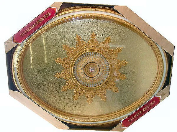Michelangelo Medallion Oval