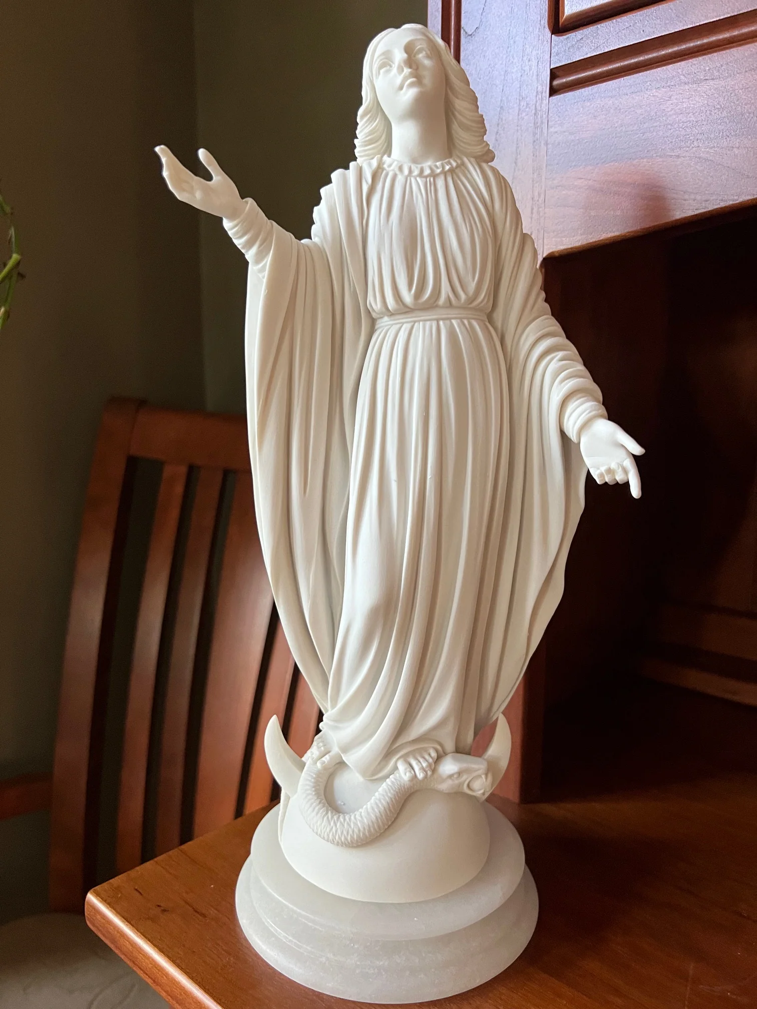 Miraculous Medal Virgin Mary Statue on Marble Base - Image 9