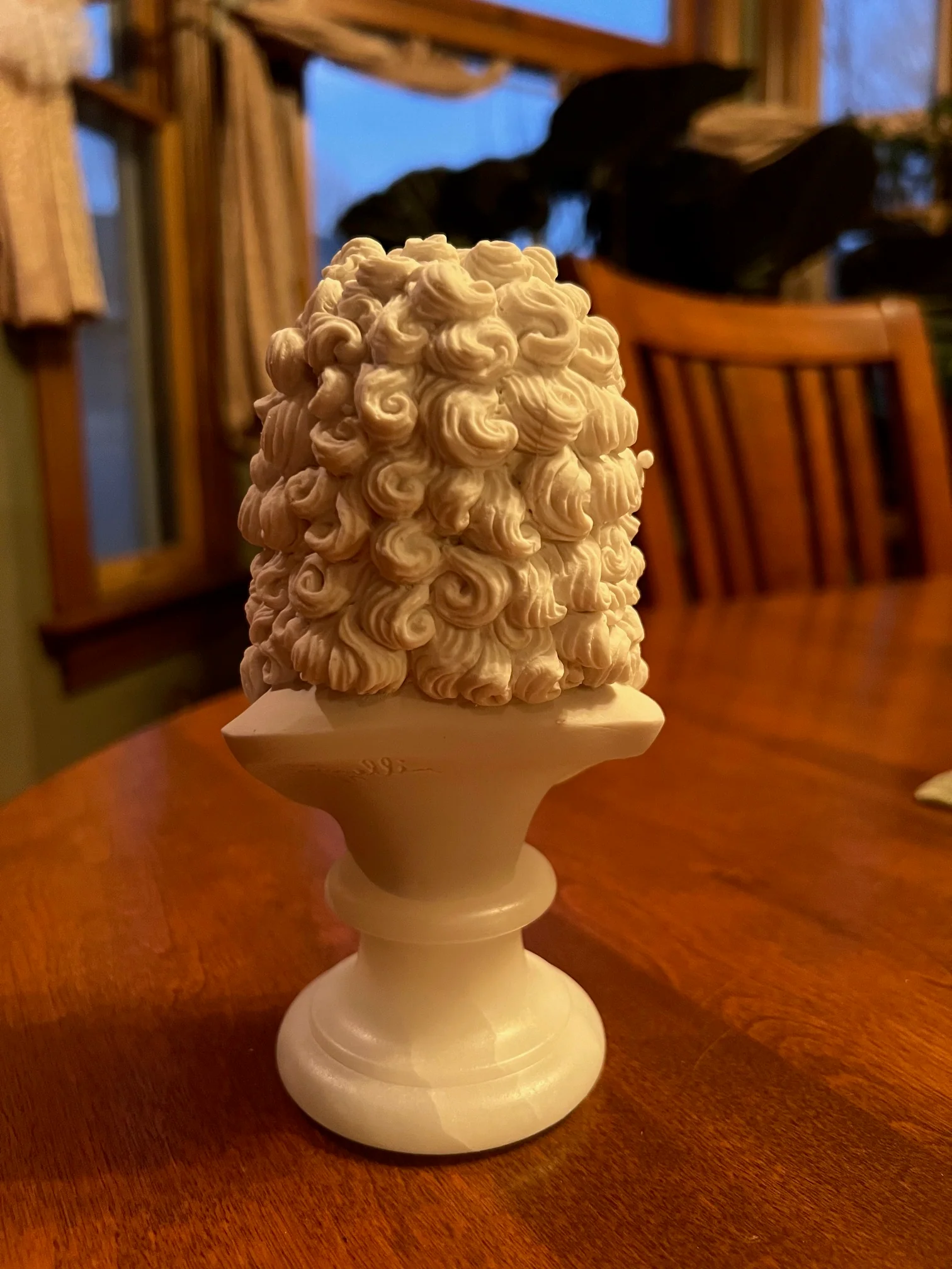 Sir Isaac Newton Bust Sculpture - Image 2