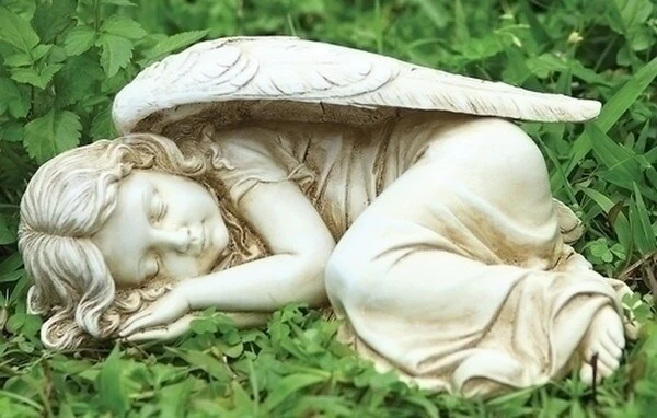 Sleeping Garden Angel Statue - Image 2