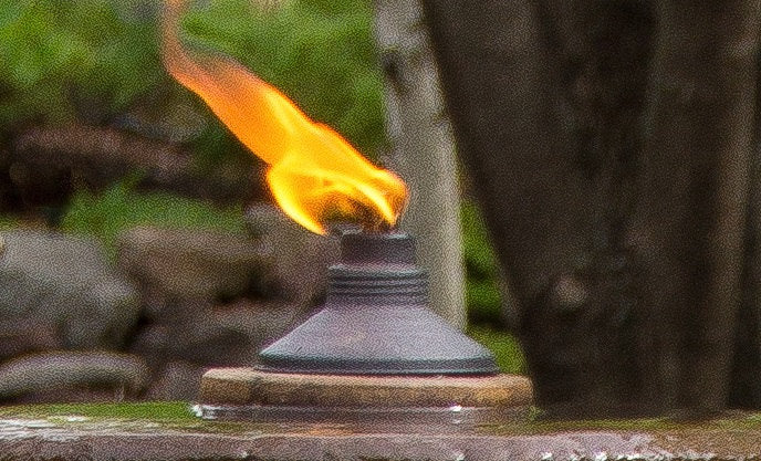 Tiki Column Fountain with Fire - Image 4