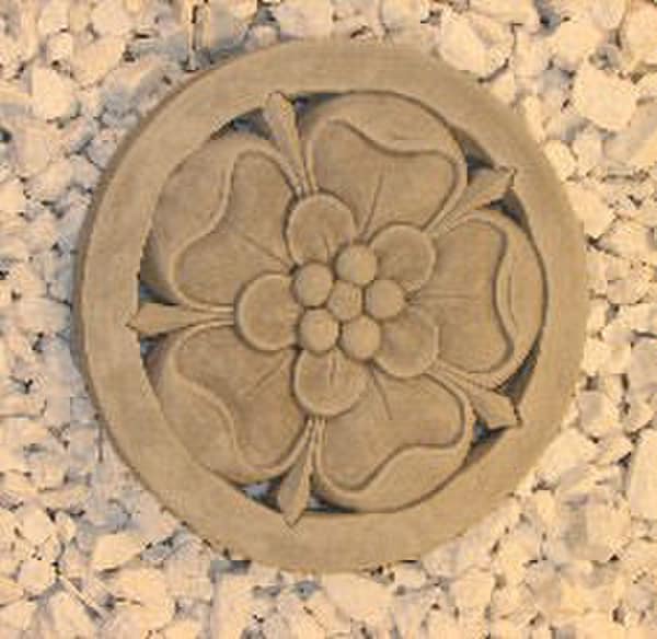 Tudor Rose Stepstone - Image 2