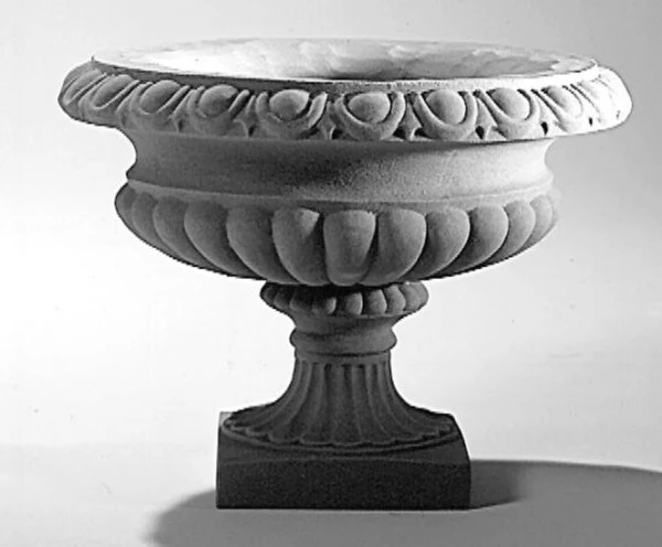 Tudor Vase - Image 2