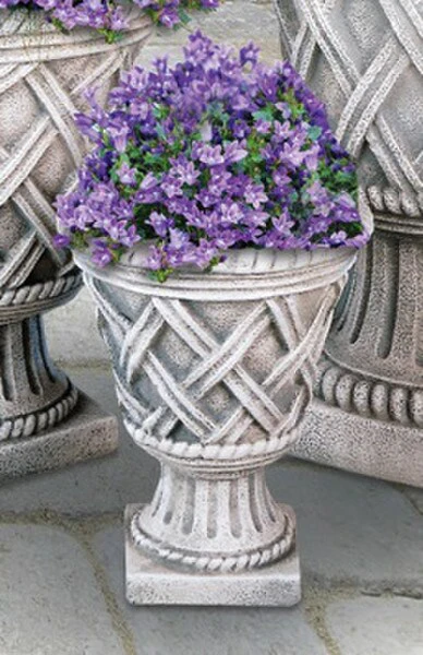 Tudor Weave Pedestal Planter Small 16"
